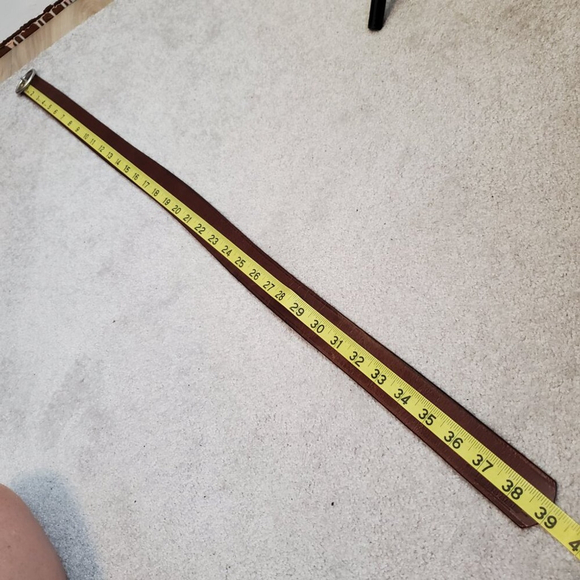 IZETTE Leather Belt 39" Round Buckle Embossed Logo Brown Silver Women's Medium - Picture 9 of 10